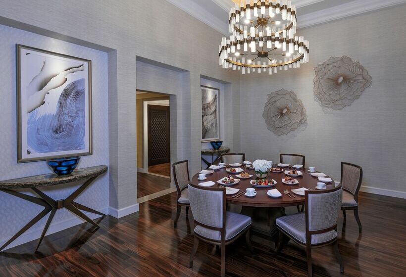 هتل Atlantis, The Palm