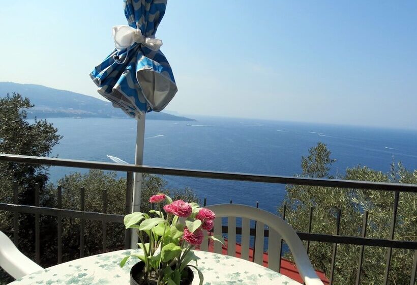 ホテル Baia Serena