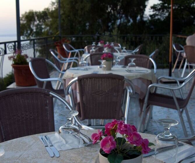 ホテル Baia Serena