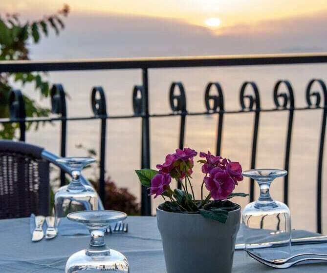 ホテル Baia Serena