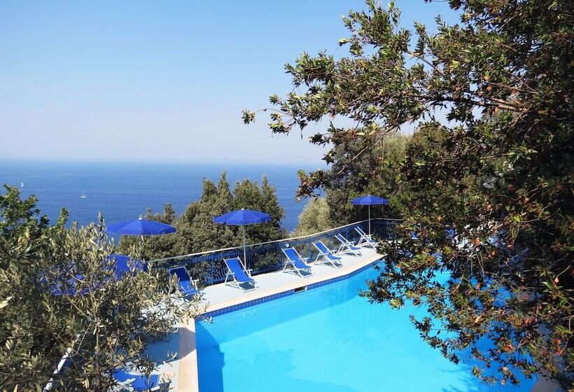 ホテル Baia Serena