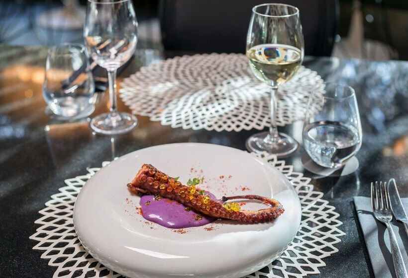 Отель Barcelo Raval