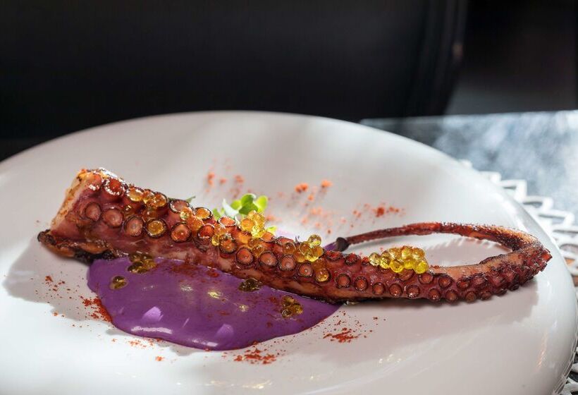 Отель Barcelo Raval