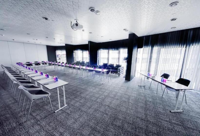 Отель Barcelo Raval