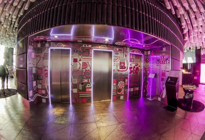 Отель Barcelo Raval