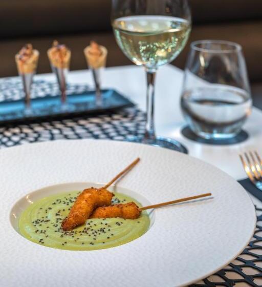 Отель Barcelo Raval