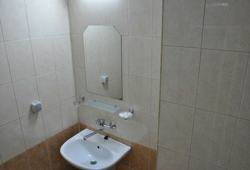 Отель Belleville