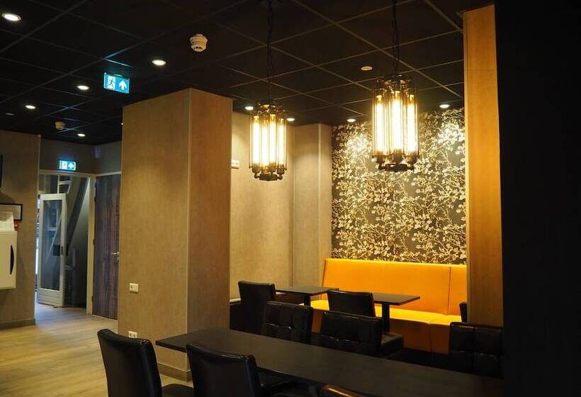 هتل Blossoms City