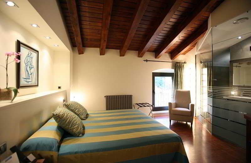 فندق Castell de L'Oliver