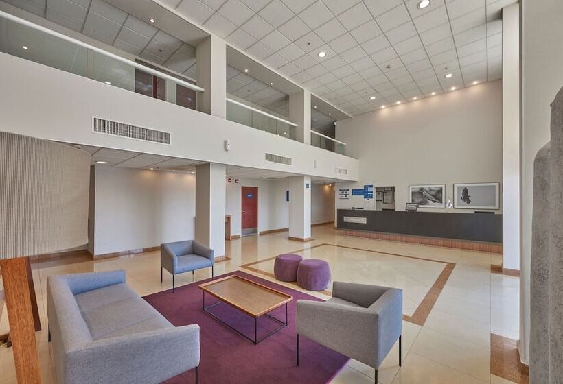 בית מלון כפרי City Express By Marriott Celaya Parque