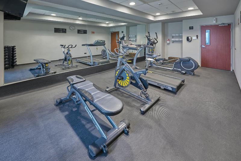 בית מלון כפרי City Express By Marriott Celaya Parque