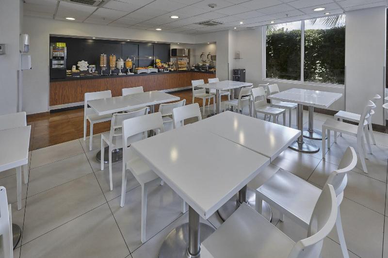 בית מלון כפרי City Express By Marriott Celaya Parque