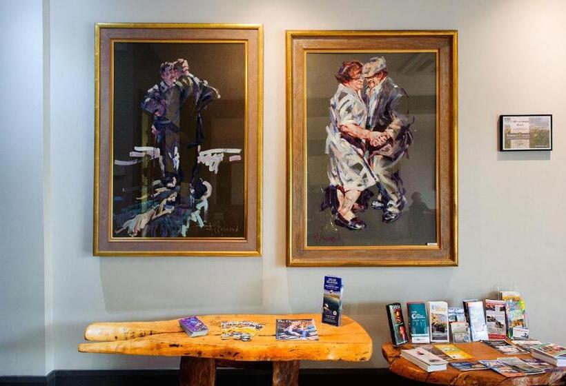 Отель Cliffs Of Moher