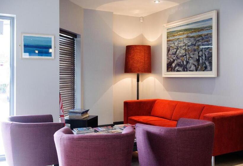 Отель Cliffs Of Moher