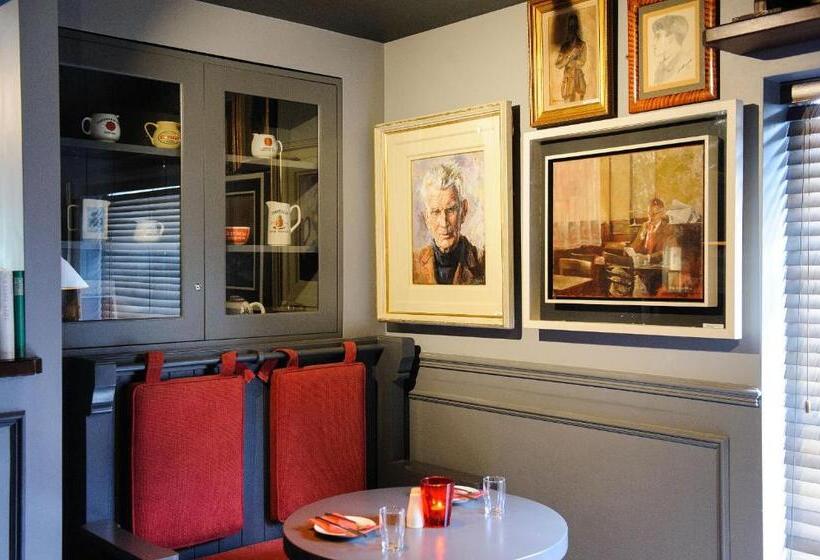 Отель Cliffs Of Moher