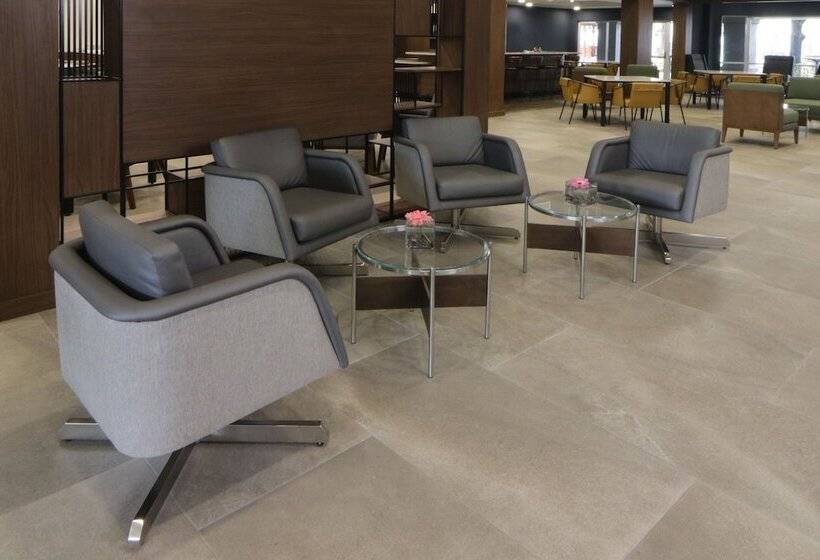 ホテル Courtyard Monterrey Airport