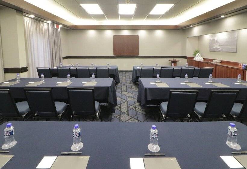 ホテル Courtyard Monterrey Airport