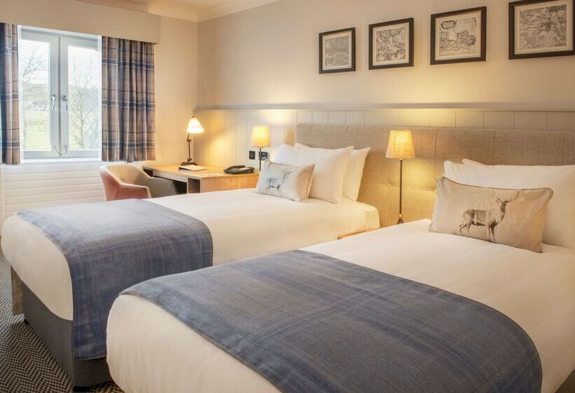 Отель De Vere Beaumont Estate