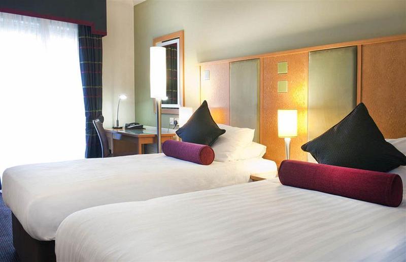 Отель De Vere Beaumont Estate