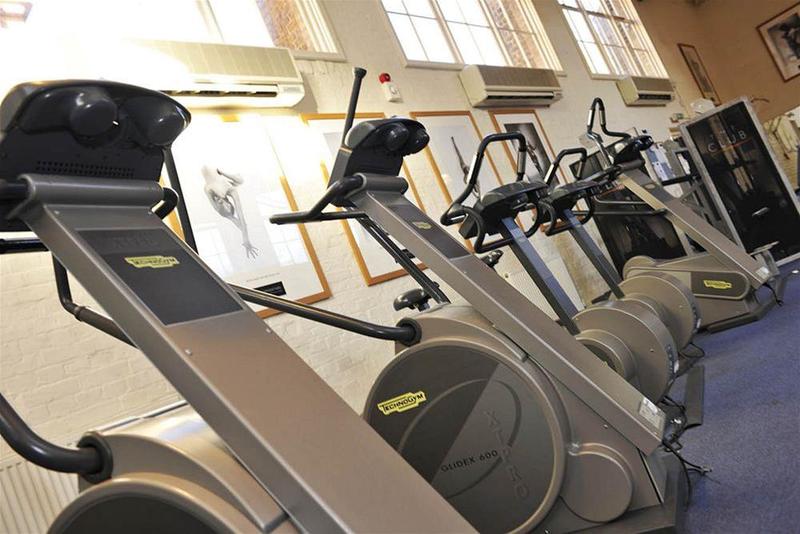 Отель De Vere Beaumont Estate