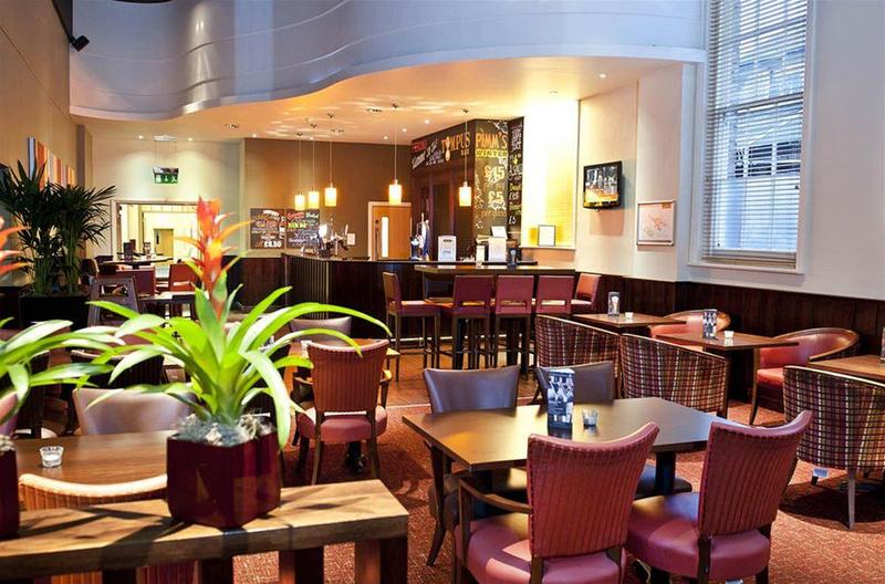 Отель De Vere Beaumont Estate