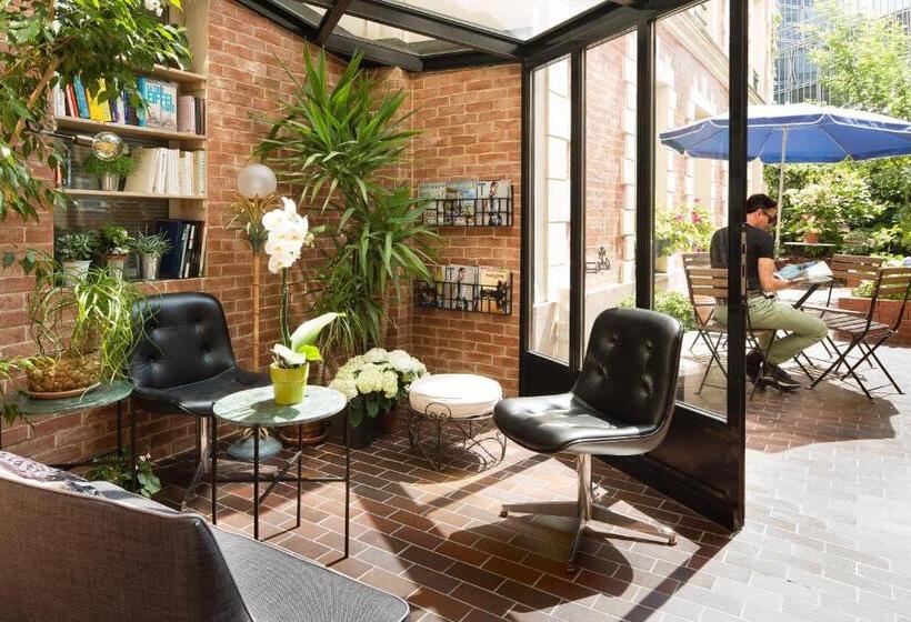 Отель Espace Champerret