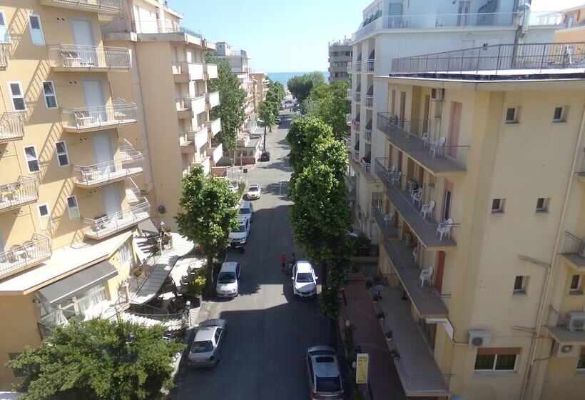 בית מלון כפרי Fellini Rimini