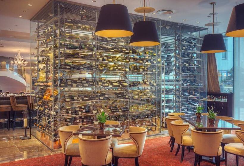 Grand Hotel River Park, A Luxury Collection Hotel, Bratislava