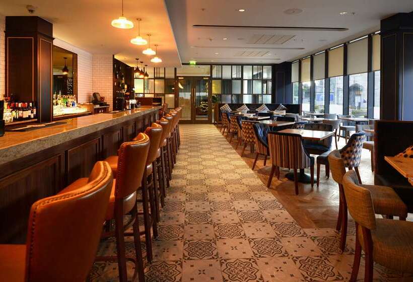 هتل Hilton Dublin Kilmainham