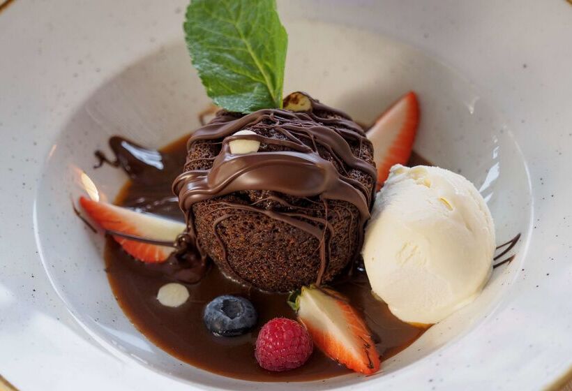 هتل Hilton Dublin Kilmainham