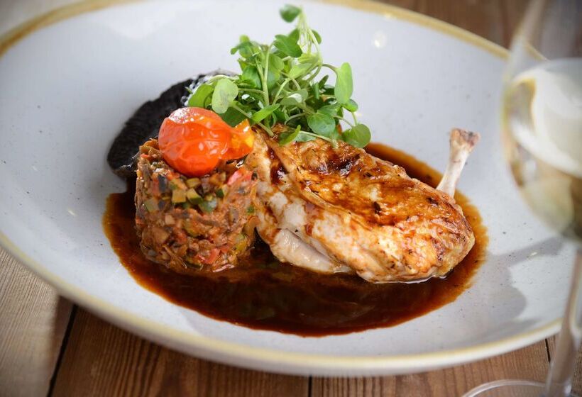 هتل Hilton Dublin Kilmainham