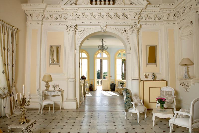 فندق L Orangeraie