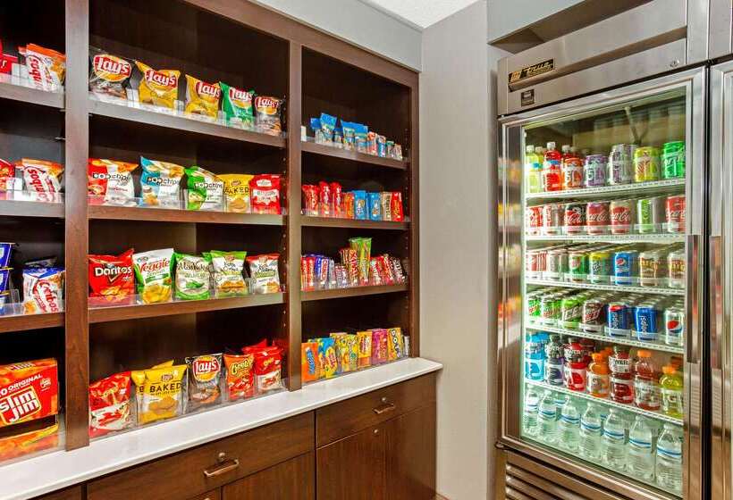 فندق La Quinta By Wyndham Milwaukee Delafield