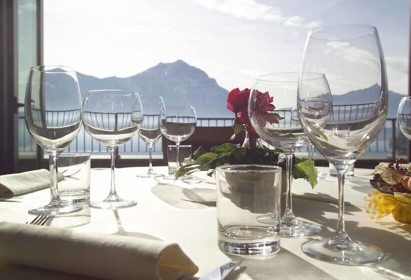 فندق Lovere Resort & Spa