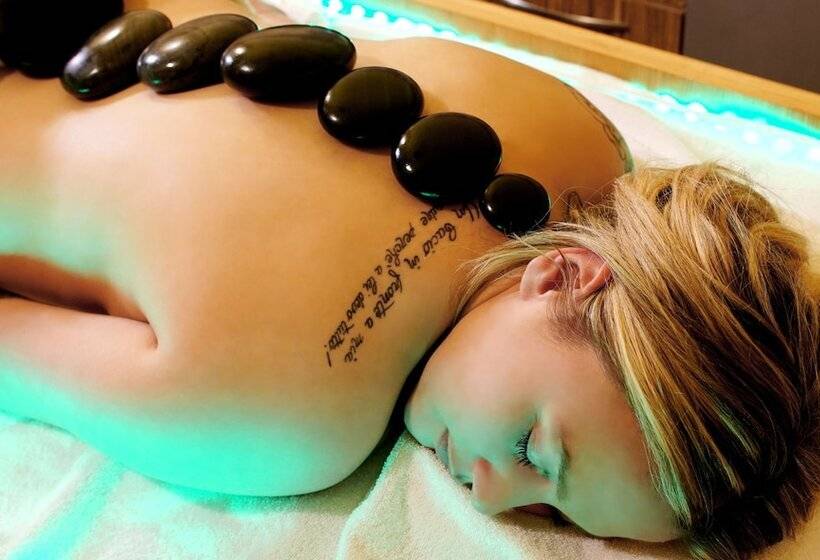 فندق Lovere Resort & Spa