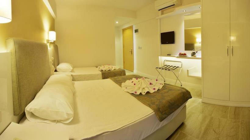 فندق Maris Beach