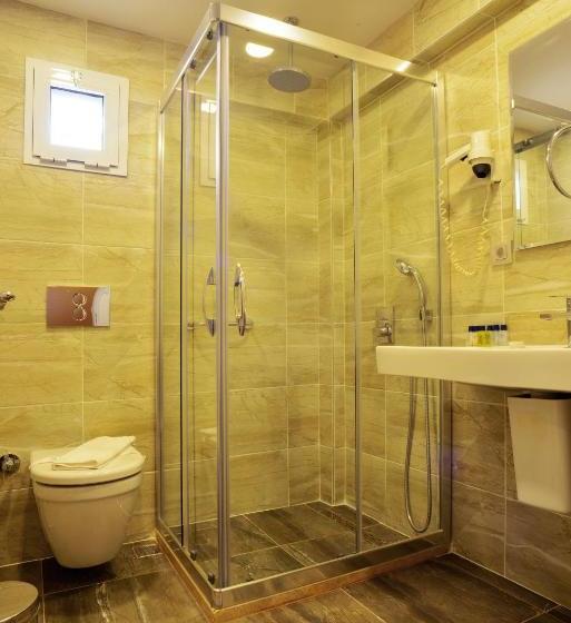 فندق Maris Beach