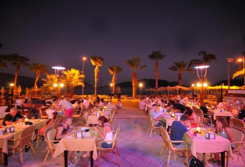 فندق Maris Beach