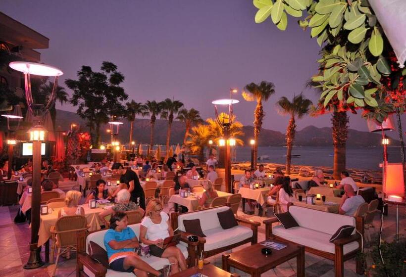فندق Maris Beach