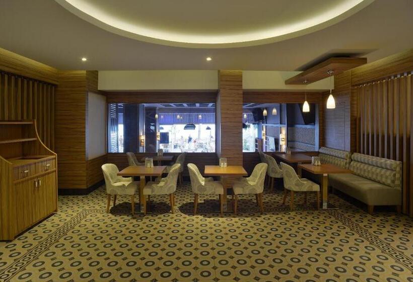 فندق Maris Beach