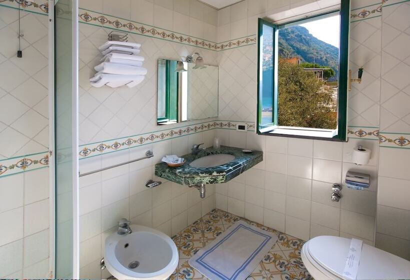 Отель Mega Mare