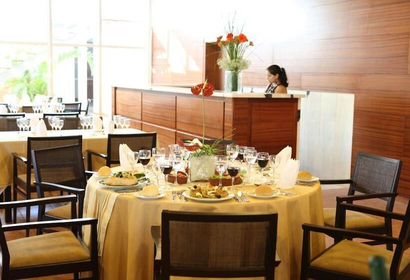 Отель Montebelo Indy Maputo Congress