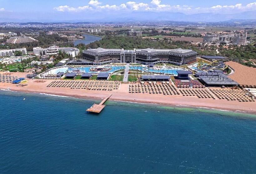 هتل Lago