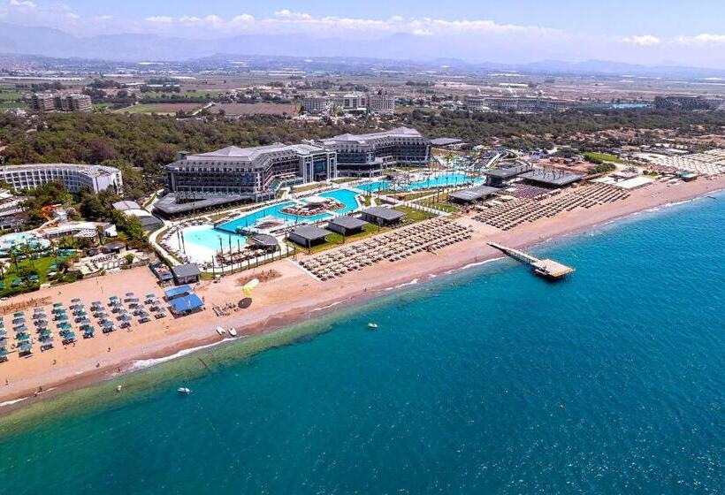 هتل Lago