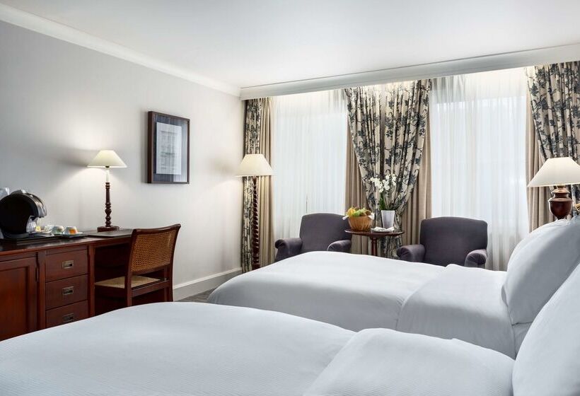 Отель NH Brugge