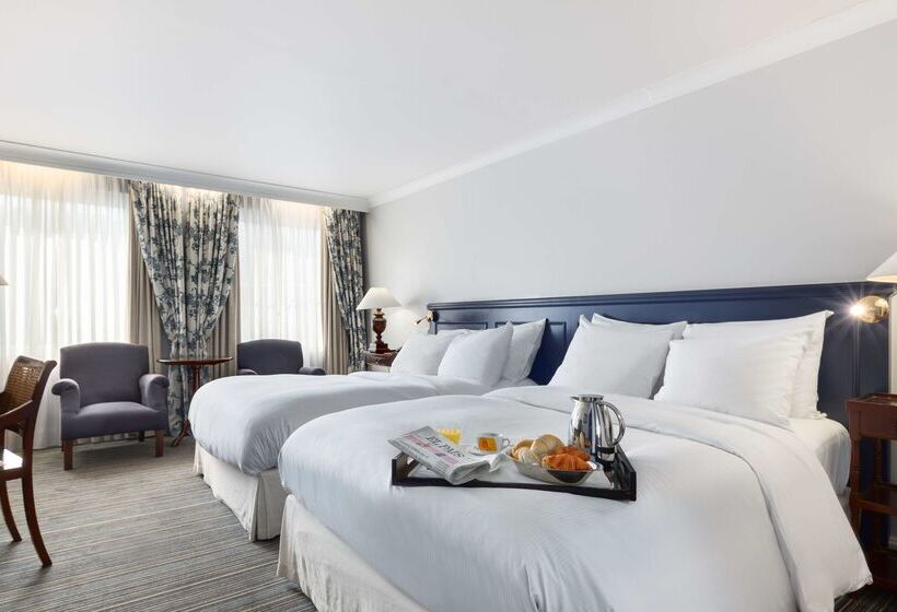 Отель NH Brugge