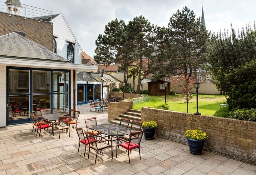 Отель NH Brugge