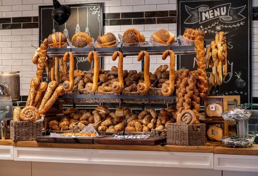 Oasis Spa Club Dead Sea Hotel   18 Plus