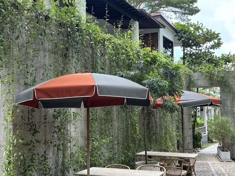 בית מלון כפרי Punnpreeda Beach Resort   Sha Plus Certified