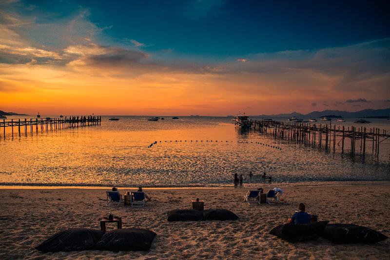 בית מלון כפרי Punnpreeda Beach Resort   Sha Plus Certified